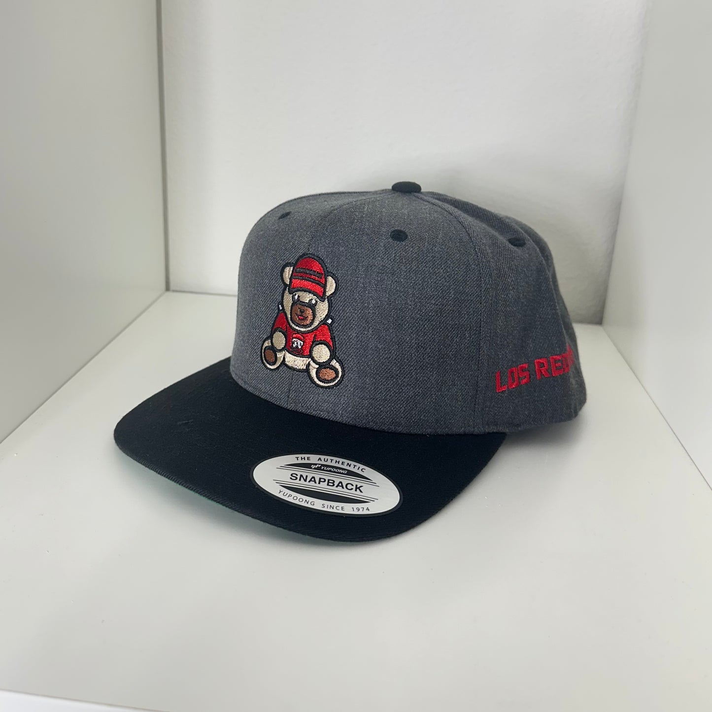 Los Red Toys Bear Hat Especial Edition