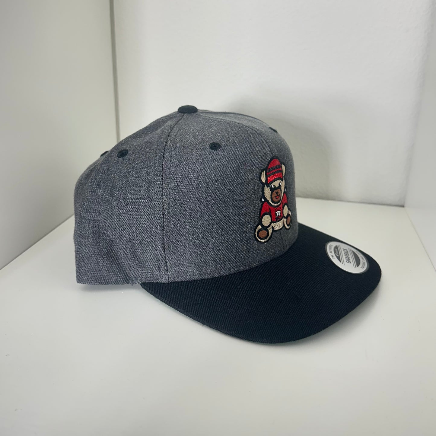 Los Red Toys Bear Hat Especial Edition