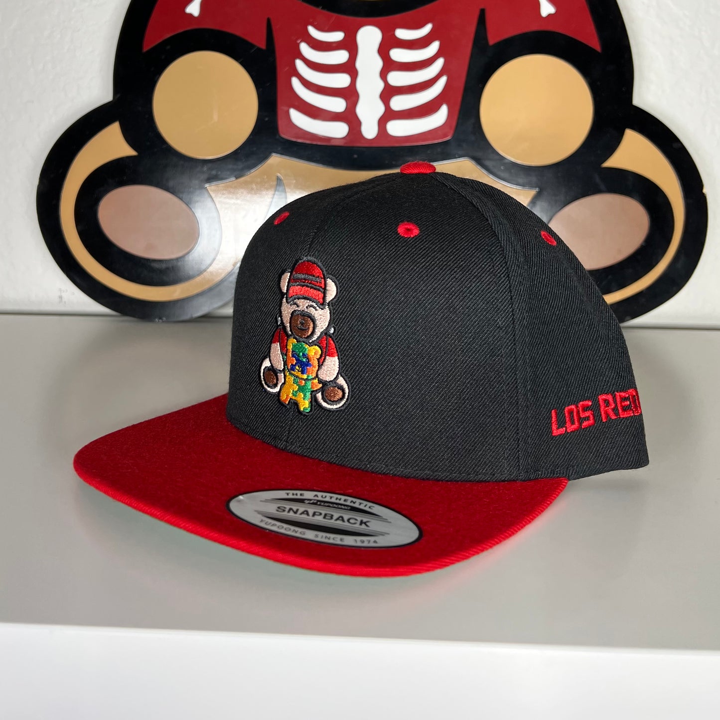 Los Red Toys Bear Hat Especial Edition (Autism)