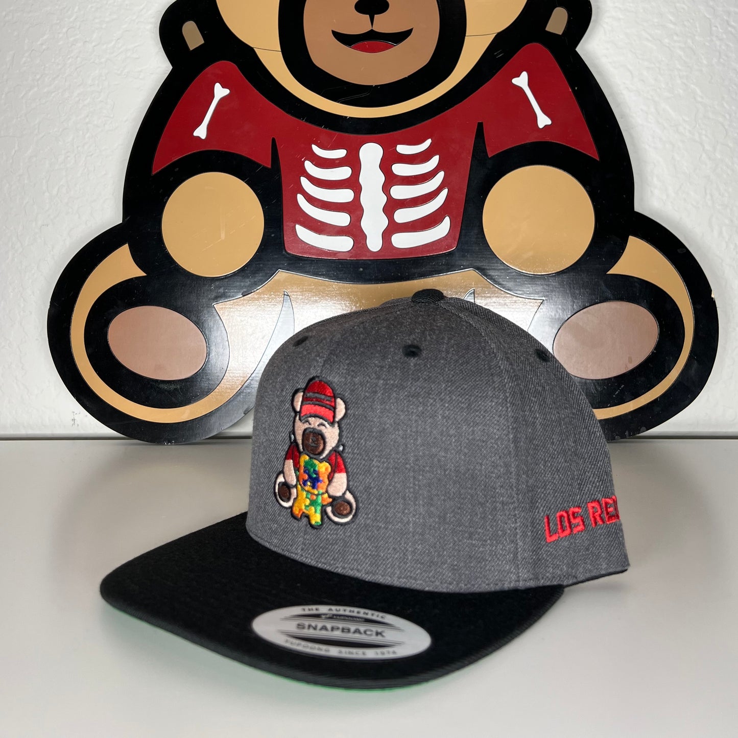 Los Red Toys Bear Hat  Especial Edition (Autism)